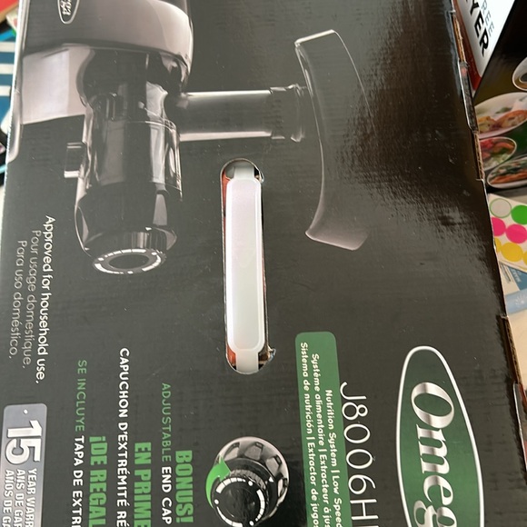 Omega  J800 6HDS Juicer. - Picture 3 of 3